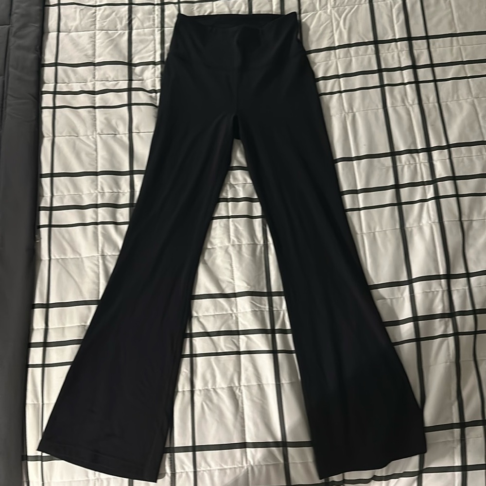 Worn once Lululemon groove super high rise flare nulu pant